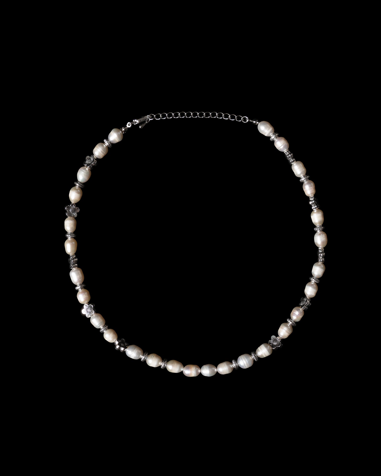 Family crest pearl necklace