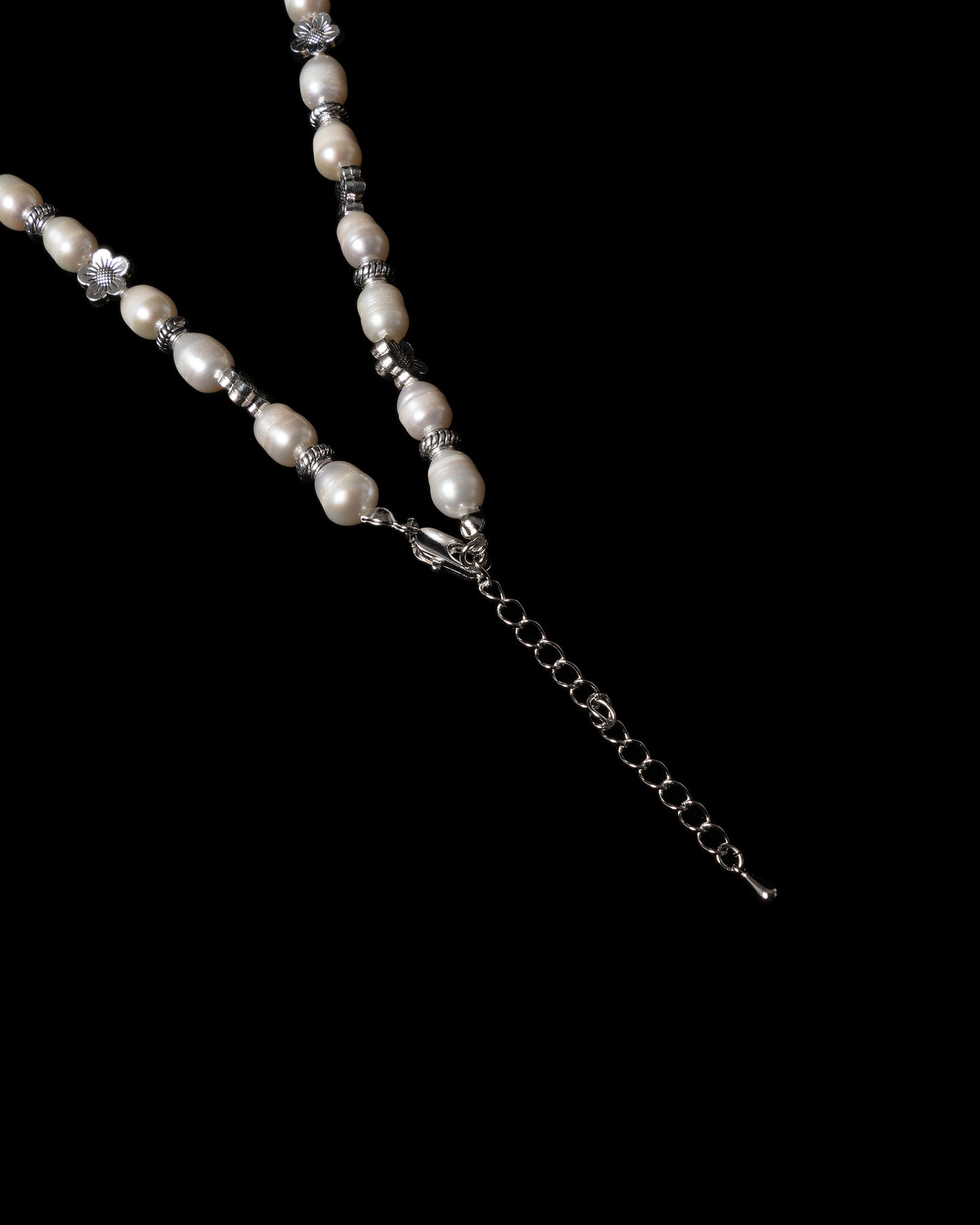 Family crest pearl necklace
